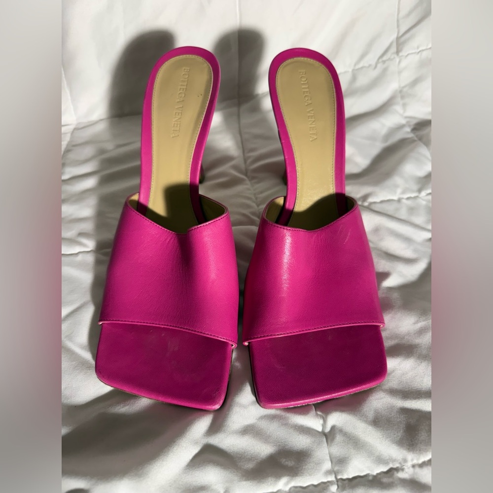 Bottega Veneta Fuchsia Mules